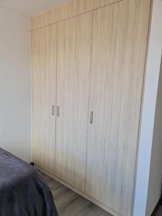Hermoso Departamento, Centrico Y Tranquilo Quito Luaran gambar