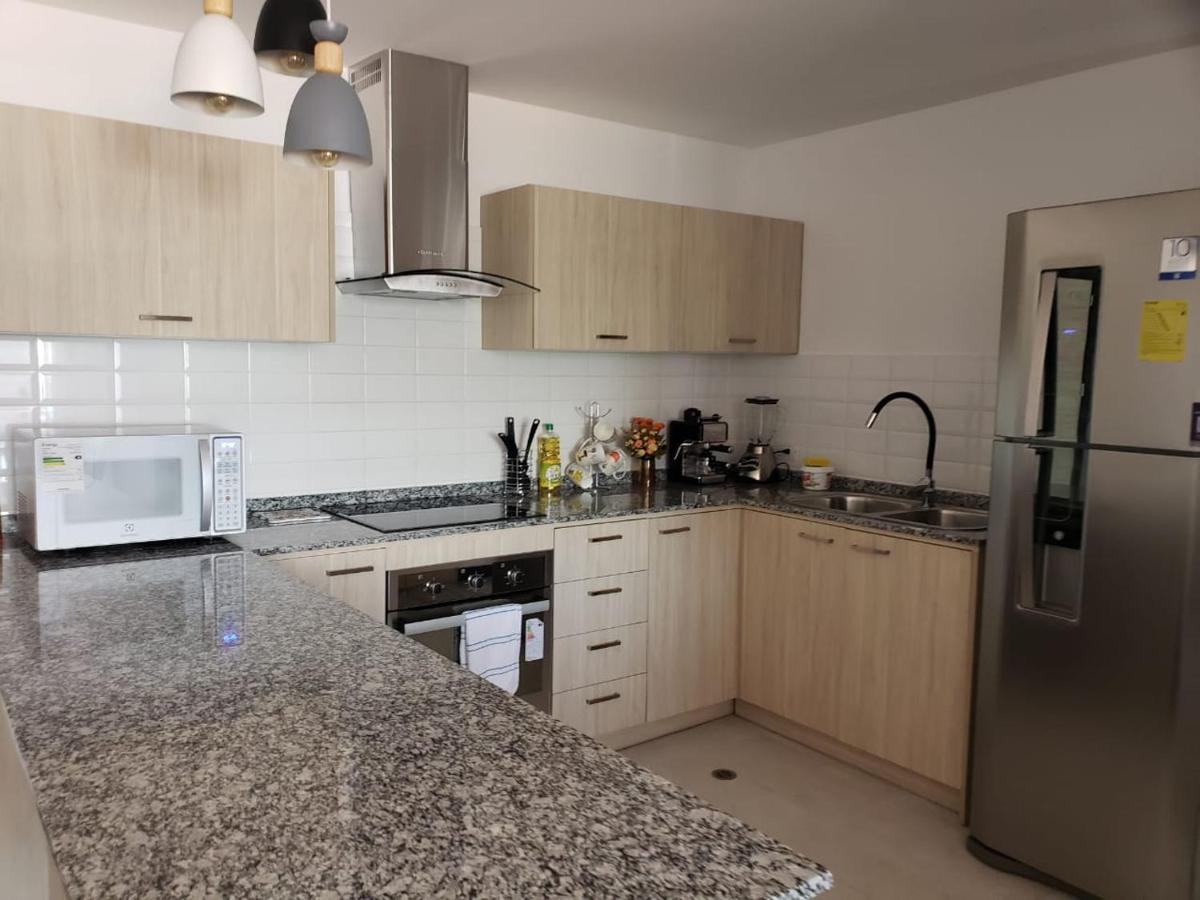 Hermoso Departamento, Centrico Y Tranquilo Quito Luaran gambar